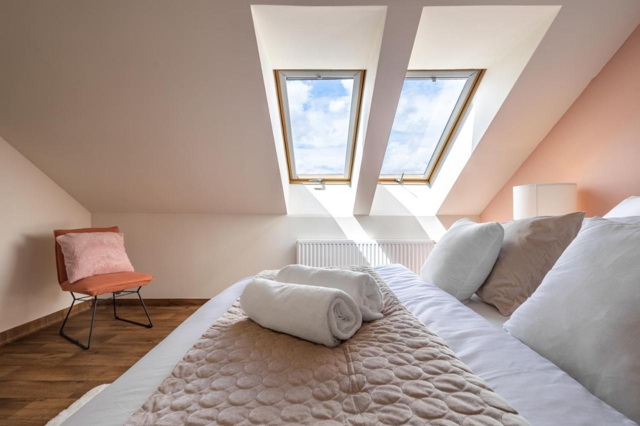 Hotel A4 Wroclaw - Bielany Bielany Wrocławskie Exteriör bild