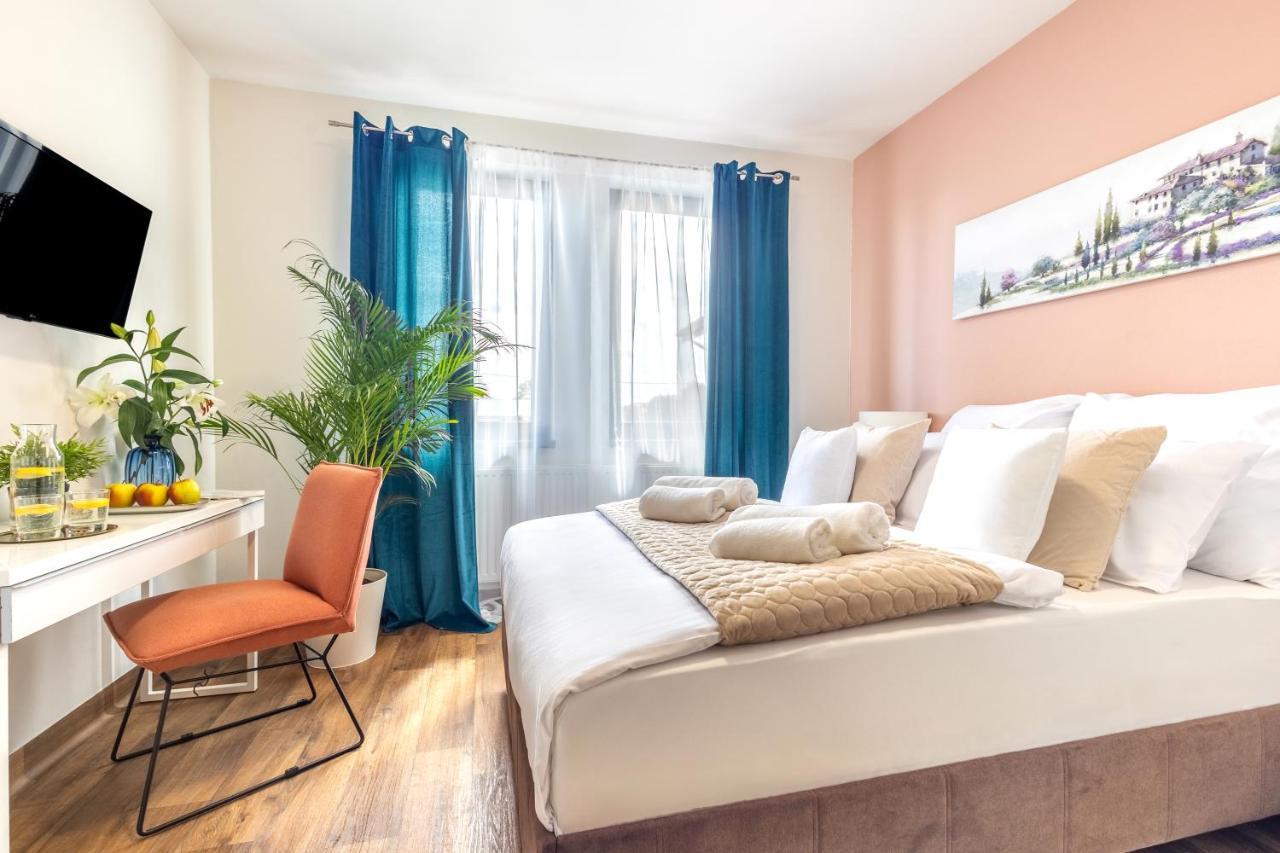 Hotel A4 Wroclaw - Bielany Bielany Wrocławskie Exteriör bild
