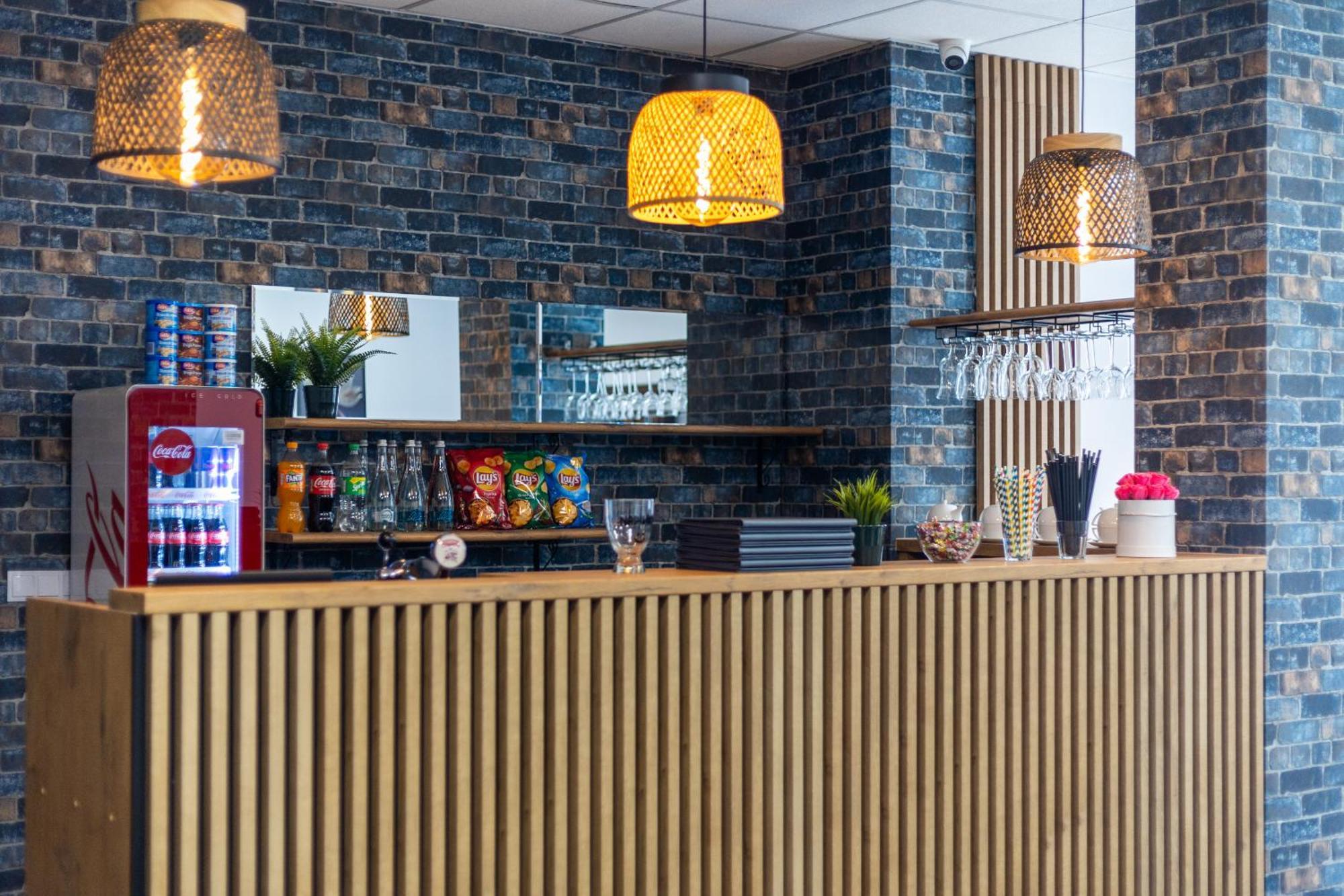 Hotel A4 Wroclaw - Bielany Bielany Wrocławskie Exteriör bild